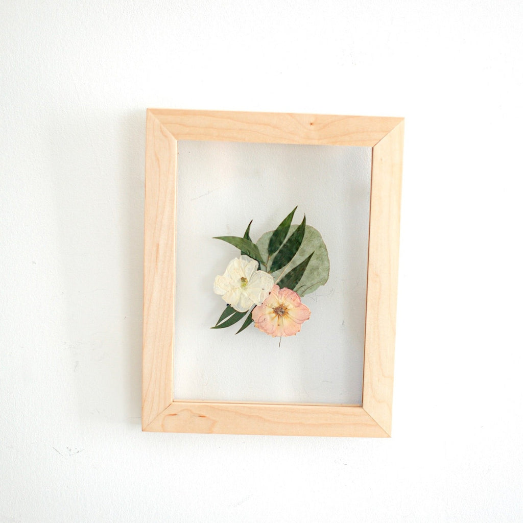 Boutonniere Frame